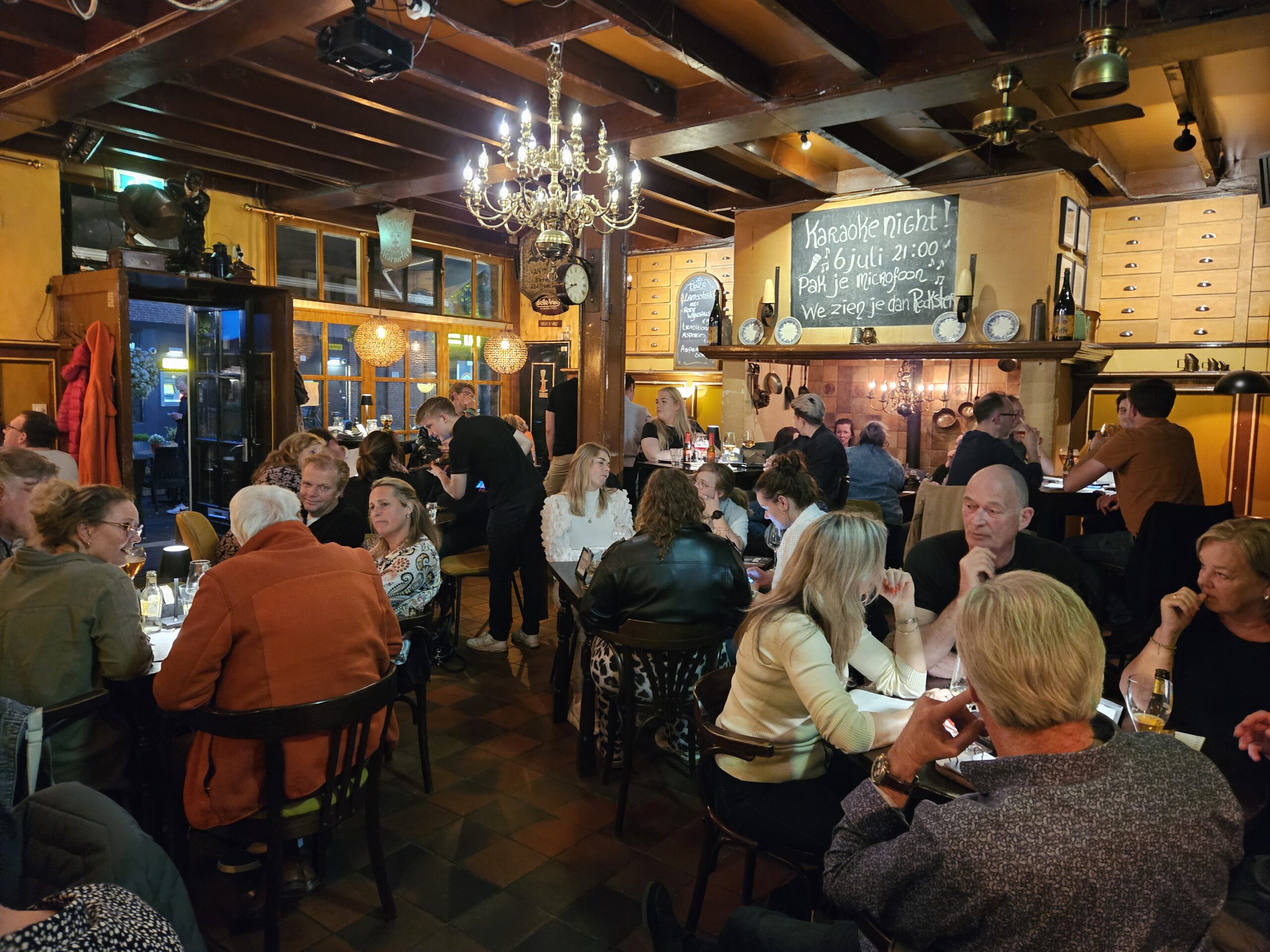 pubquizinjekroeg-pubquiz-cafe-kroeg-gezelligheidsdieren-uden-tcafeeke