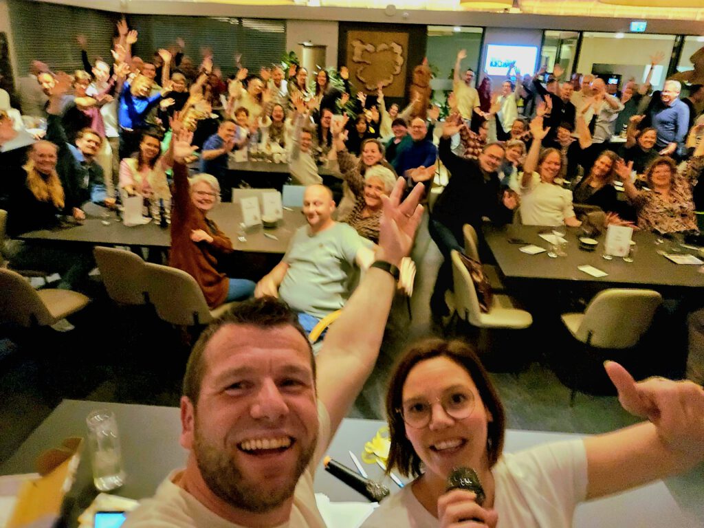 Bedrijfsuitje-Gezelligheidsdieren-pubquiz-uden-teamuitje